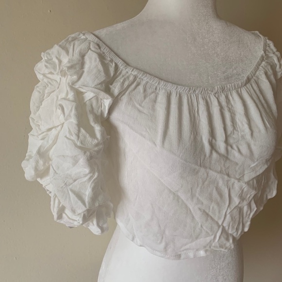 LF ruffled sleeve crop top size M NWT - Picture 2 of 15